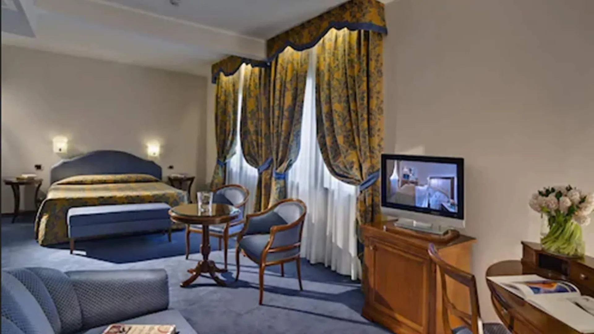 Hotel Plaza Mestre 4*,